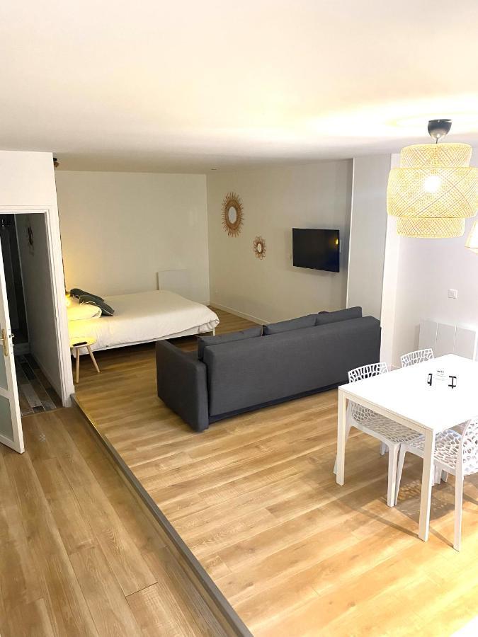 Suite 24 Appart'Hotel-3 Etoiles Le Creusot Exterior photo